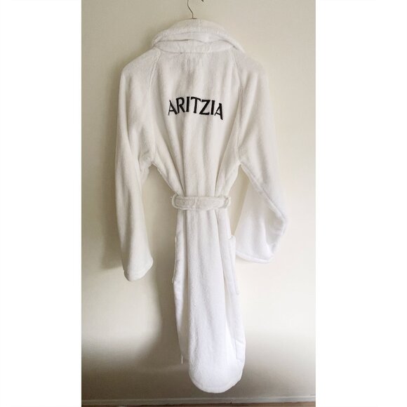 Aritzia exclusive Christmas gift white terry NWT M/L - Picture 1 of 5
